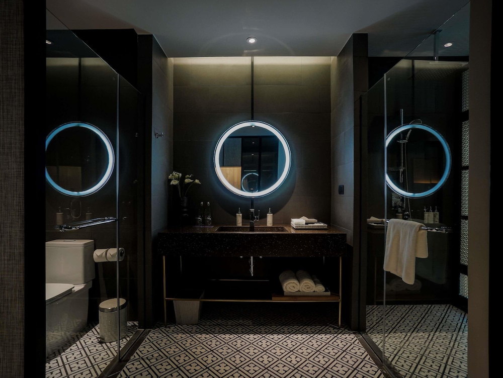 Grand Mercure Khao Lak Bangsak — Hotel rooms in Khao Lak, Phang Nga