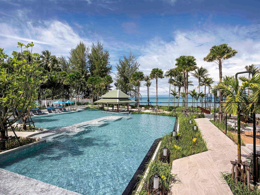 Grand Mercure Khao Lak Bangsak — Swimming pool in Khao Lak, Phang Nga