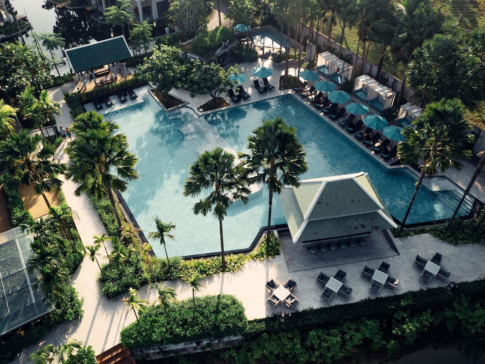 Grand Mercure Khao Lak Bangsak — Swimming pool in Khao Lak, Phang Nga