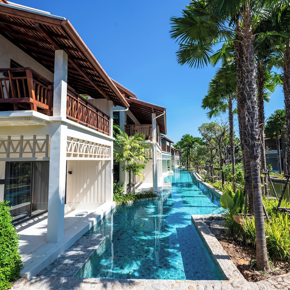 Grand Mercure Khao Lak Bangsak — Swimming pool in Khao Lak, Phang Nga