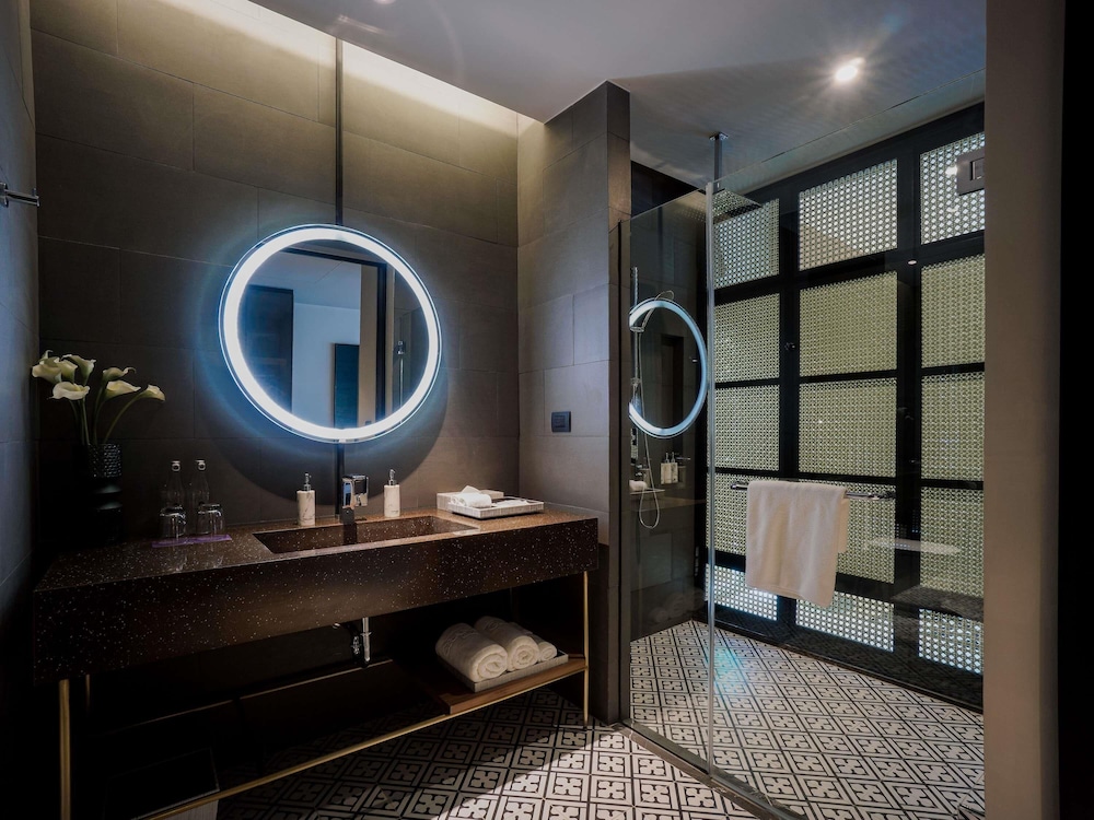 Grand Mercure Khao Lak Bangsak — Hotel rooms in Khao Lak, Phang Nga