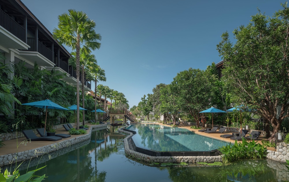 Grand Mercure Khao Lak Bangsak — Swimming pool in Khao Lak, Phang Nga