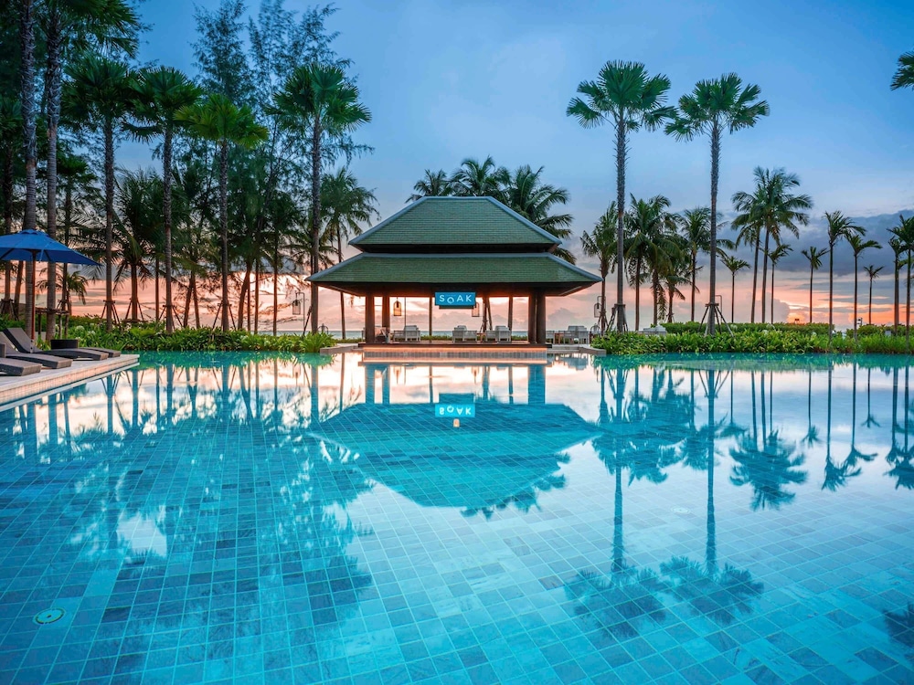 Grand Mercure Khao Lak Bangsak — Swimming pool in Khao Lak, Phang Nga