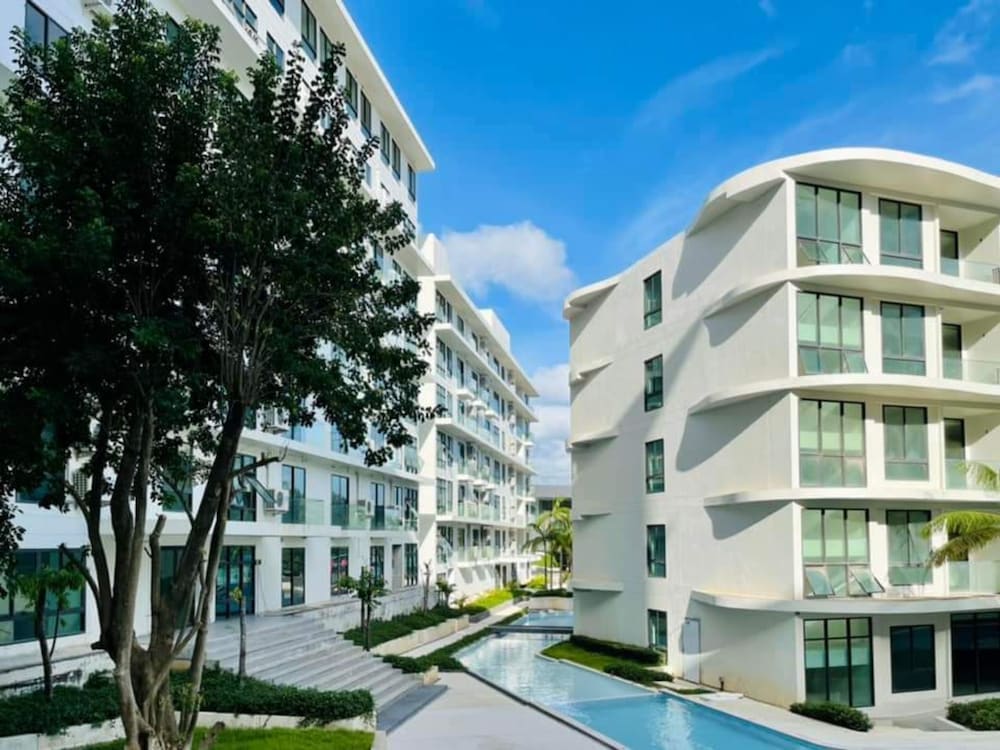 Wyndham La Vita Rawai Phuket — Hotel building in Rawai, Phuket Province
