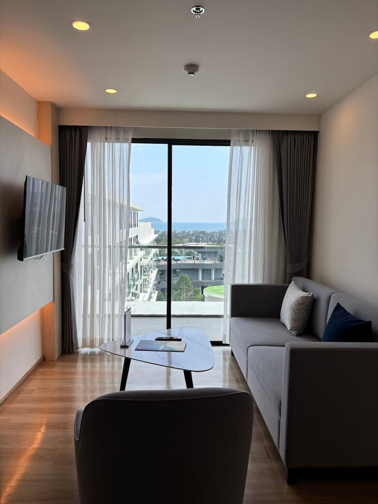 Wyndham La Vita Rawai Phuket — Hotel rooms in Rawai, Phuket Province
