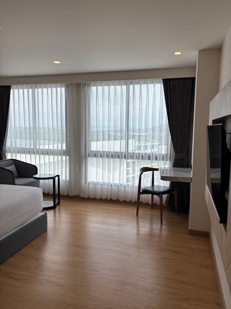 Wyndham La Vita Rawai Phuket — Hotel rooms in Rawai, Phuket Province