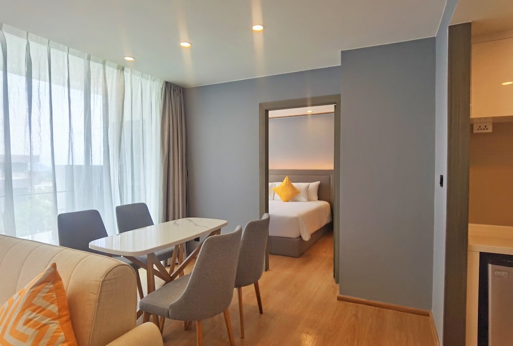 Wyndham La Vita Rawai Phuket — Hotel rooms in Rawai, Phuket Province