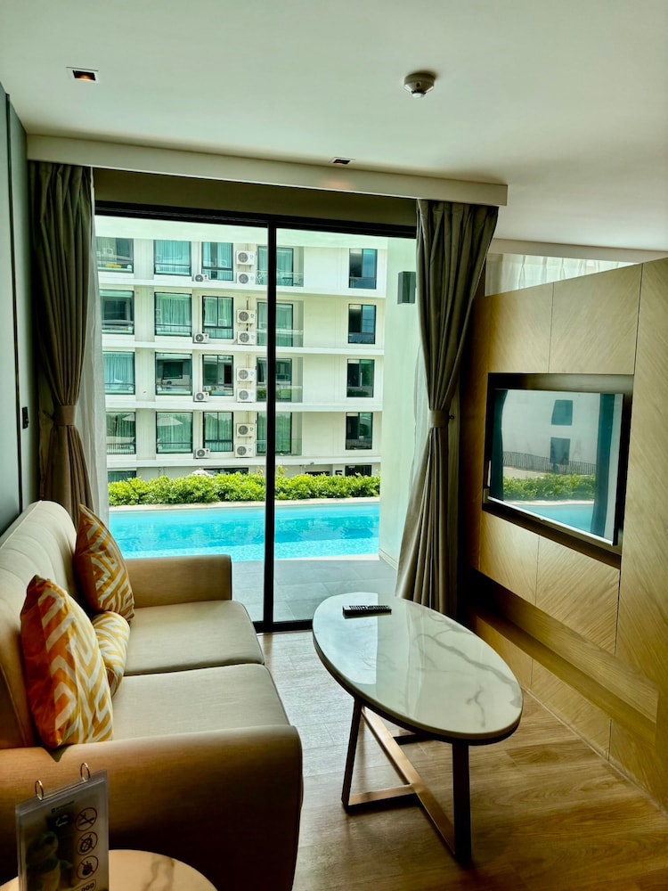 Wyndham La Vita Rawai Phuket — Hotel rooms in Rawai, Phuket Province