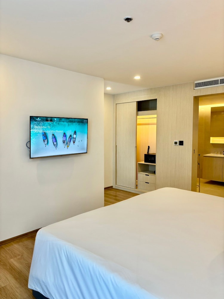 Wyndham La Vita Rawai Phuket — Hotel rooms in Rawai, Phuket Province