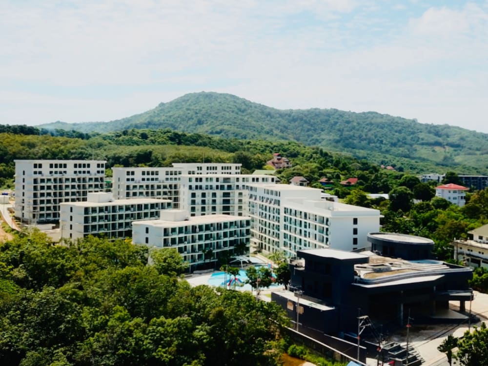 Wyndham La Vita Rawai Phuket — Hotel building in Rawai, Phuket Province