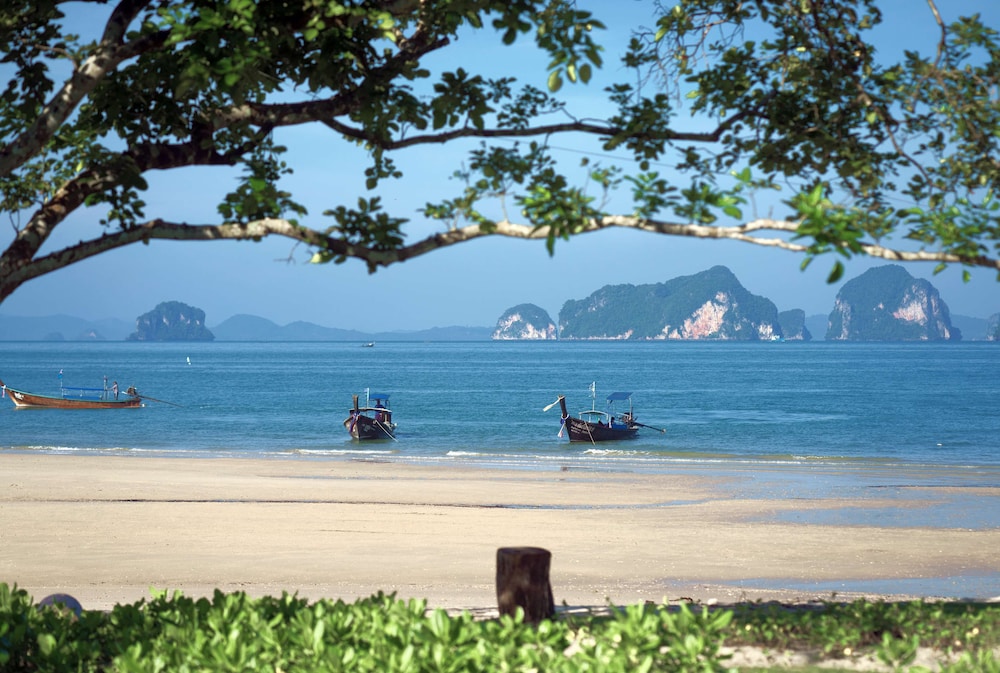 Banyan Tree Krabi — Beach in Nong Thalay, Krabi