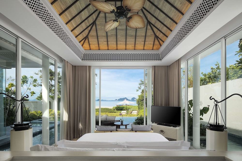 Banyan Tree Krabi — Hotel rooms in Nong Thalay, Krabi