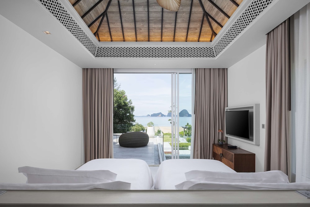 Banyan Tree Krabi — Hotel rooms in Nong Thalay, Krabi
