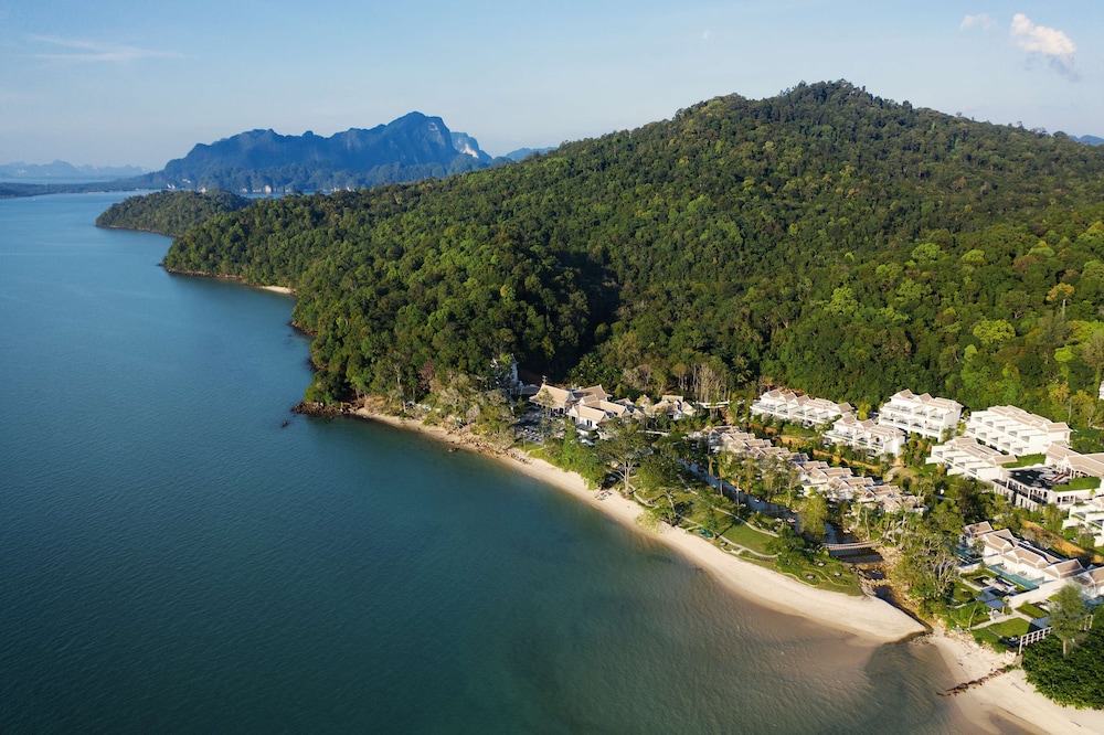 Banyan Tree Krabi — Beach in Nong Thalay, Krabi