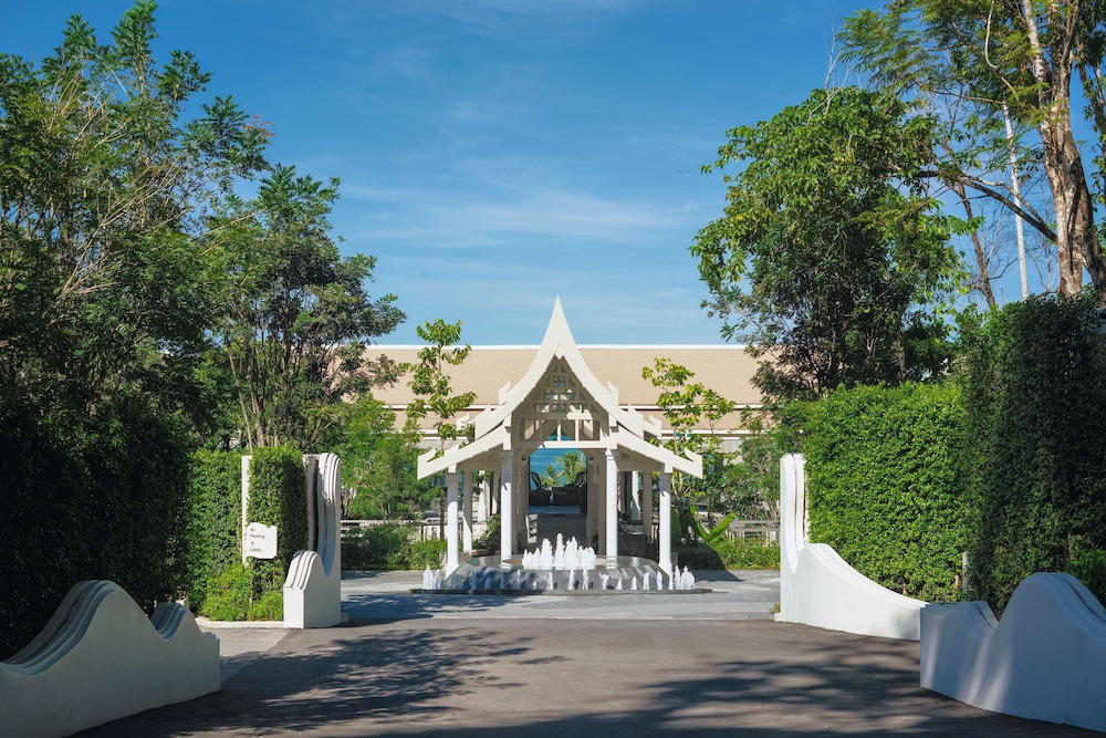 Banyan Tree Krabi — Hotel building in Nong Thalay, Krabi