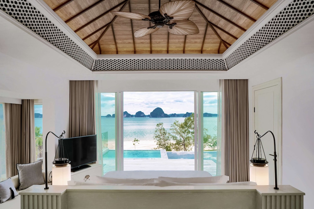 Banyan Tree Krabi — Hotel rooms in Nong Thalay, Krabi