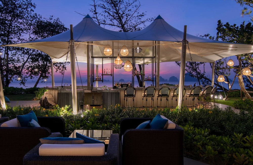 Banyan Tree Krabi — Restaurant & bars in Nong Thalay, Krabi