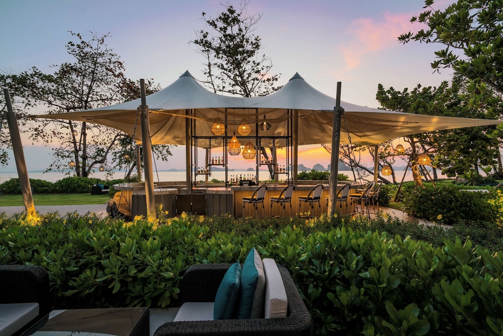 Banyan Tree Krabi — Restaurant & bars in Nong Thalay, Krabi