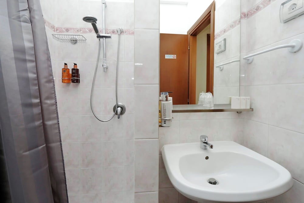 Casa Santa Sofia Hotel — Hotel rooms in Rome, Lazio