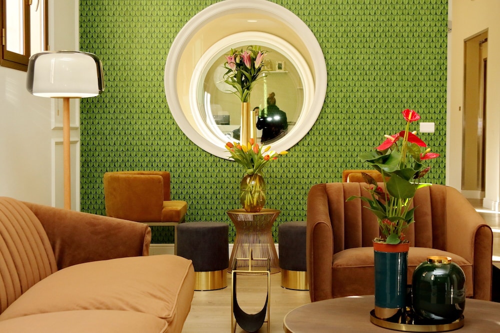 Casa Santa Sofia Hotel — Hotel rooms in Rome, Lazio