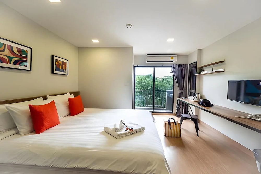 Casaluxe Hotel Ratchada — Hotel rooms in Bangkok, Bangkok
