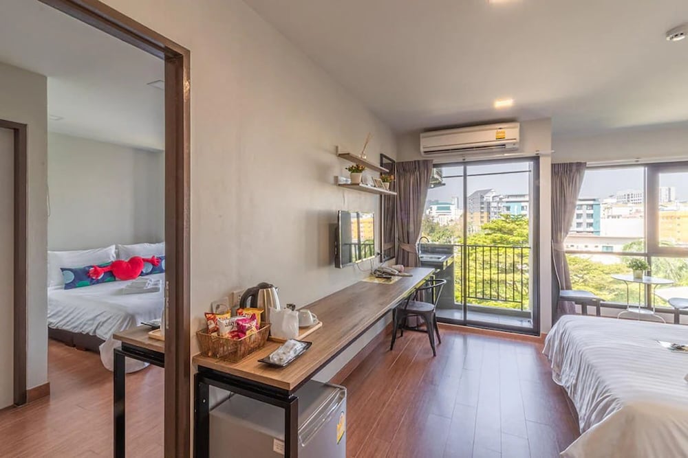 Casaluxe Hotel Ratchada — Hotel rooms in Bangkok, Bangkok
