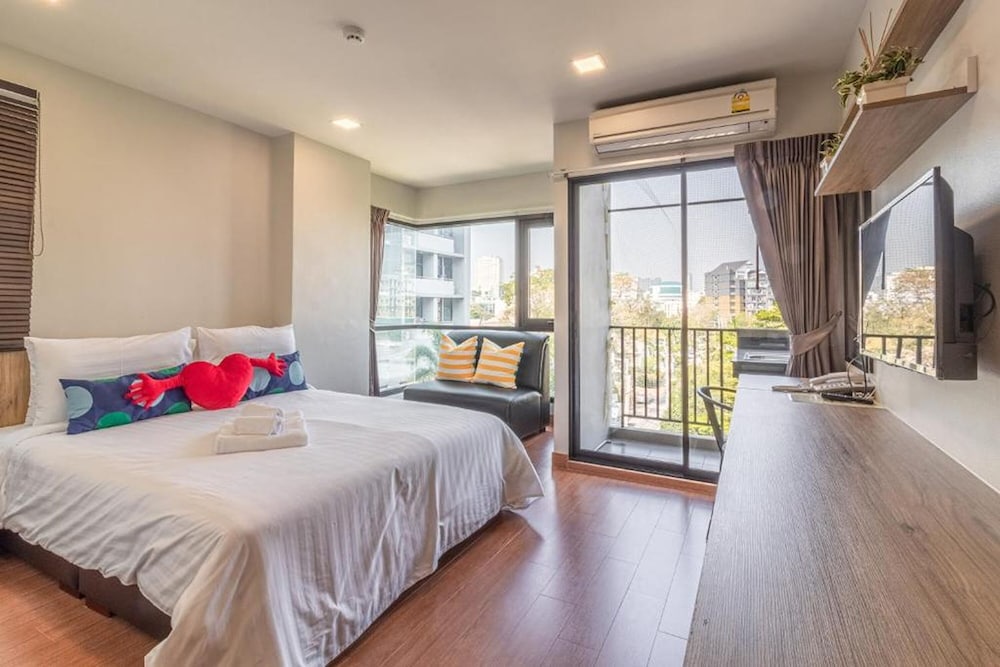 Casaluxe Hotel Ratchada — Hotel rooms in Bangkok, Bangkok