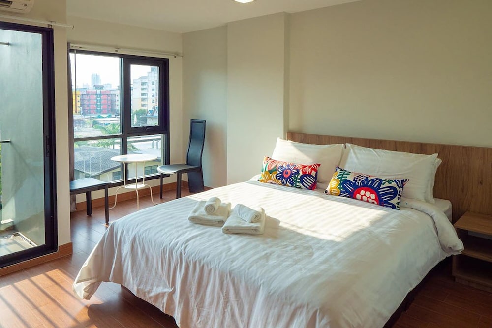 Casaluxe Hotel Ratchada — Hotel rooms in Bangkok, Bangkok