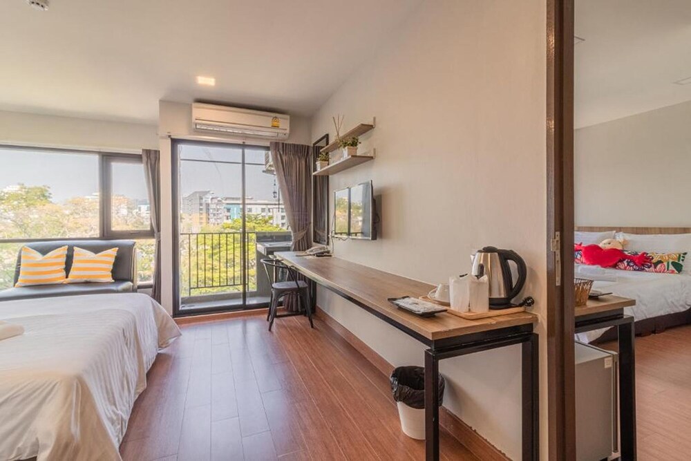 Casaluxe Hotel Ratchada — Hotel rooms in Bangkok, Bangkok