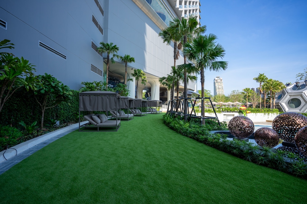 Grande Centre Point Space Pattaya — Hotel building in Pattaya, Chonburi