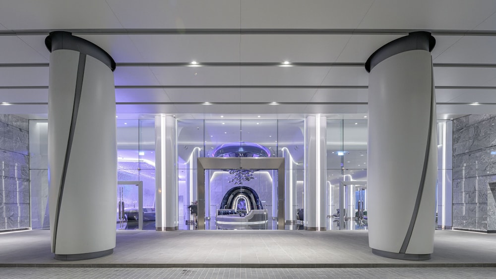 Grande Centre Point Space Pattaya — Hotel building in Pattaya, Chonburi