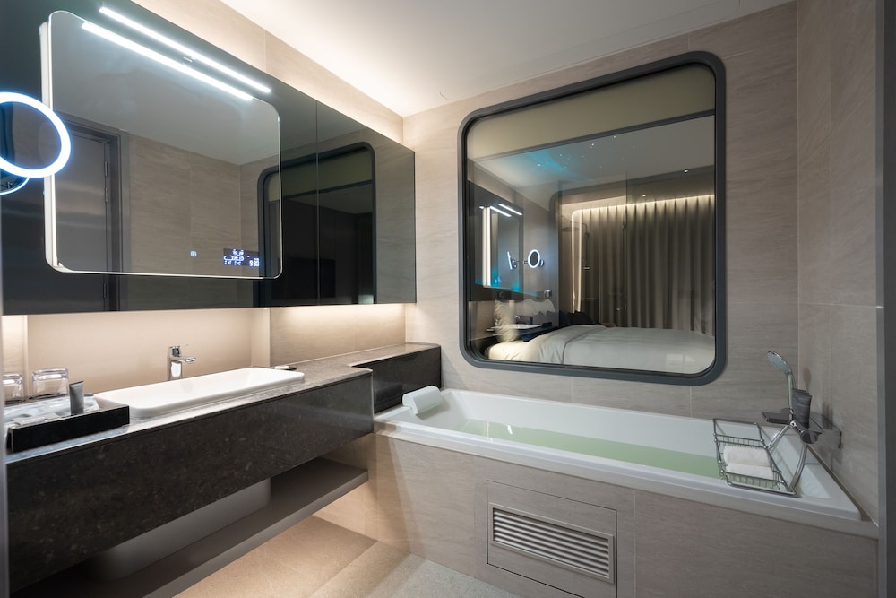 Grande Centre Point Space Pattaya — Hotel rooms in Pattaya, Chonburi