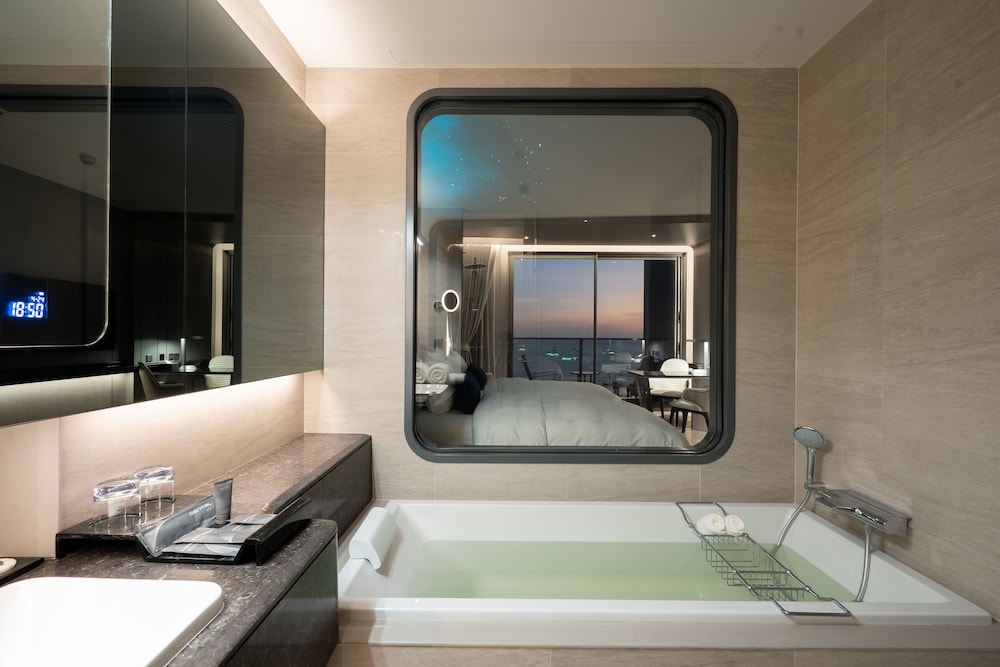 Grande Centre Point Space Pattaya — Hotel rooms in Pattaya, Chonburi