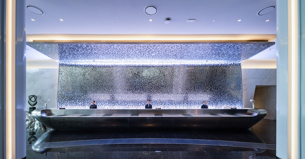 Grande Centre Point Space Pattaya — Hotel building in Pattaya, Chonburi