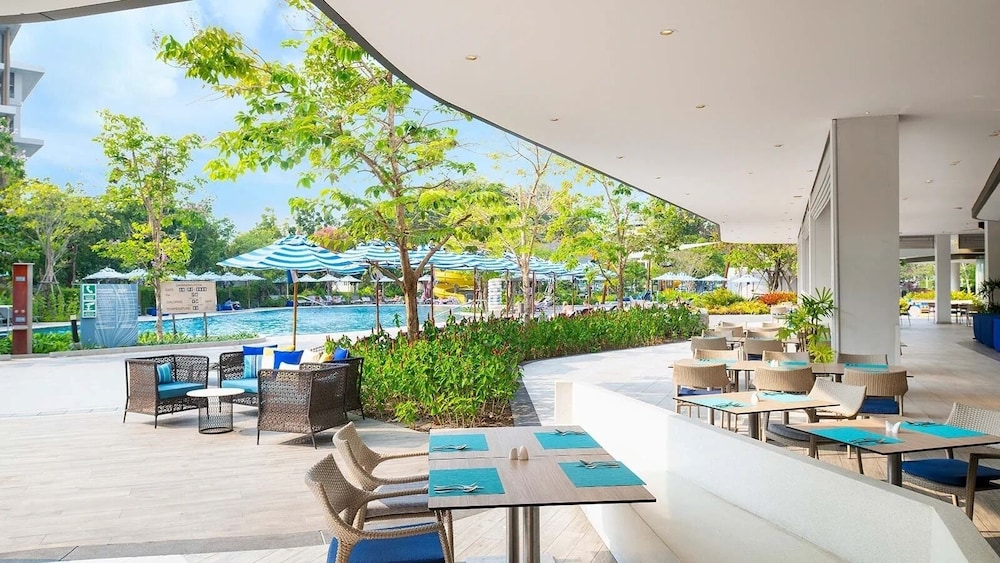OZO North Pattaya — Restaurant & bars in Pattaya, Chonburi