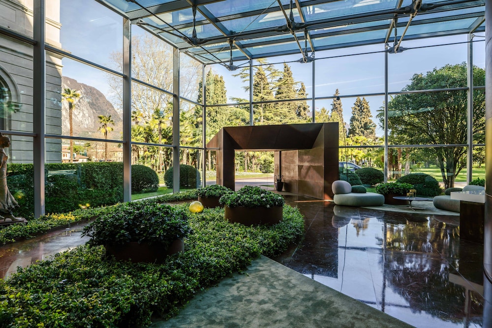 Lido Palace - The Leading Hotels of the World — Hotel building in Riva del Garda, Trentino-Alto Adige