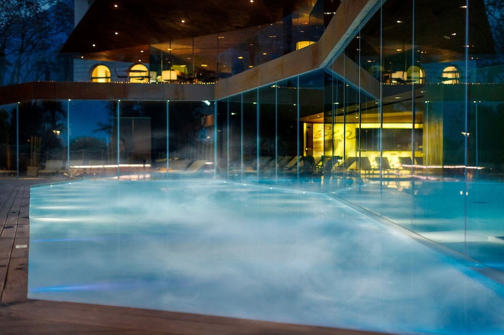 Lido Palace - The Leading Hotels of the World — Swimming pool in Riva del Garda, Trentino-Alto Adige