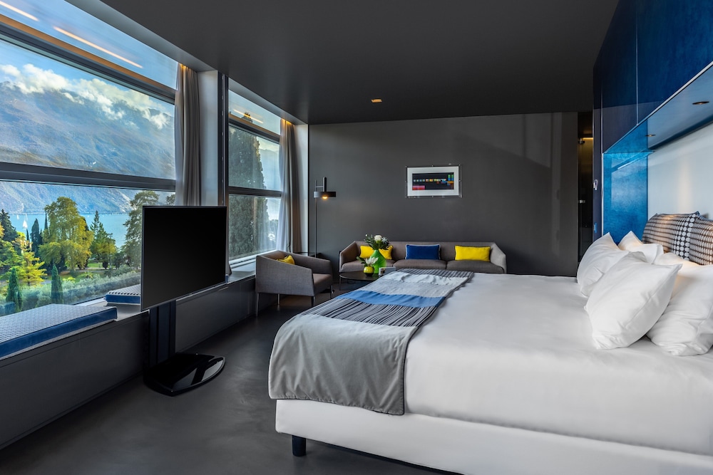 Lido Palace - The Leading Hotels of the World — Hotel rooms in Riva del Garda, Trentino-Alto Adige