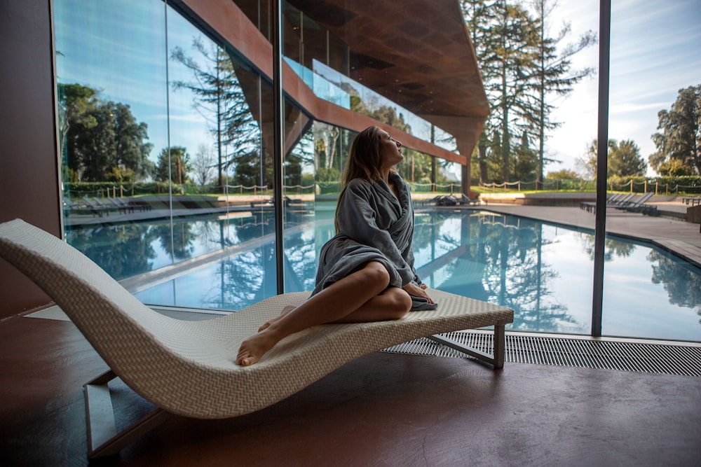 Lido Palace - The Leading Hotels of the World — Swimming pool in Riva del Garda, Trentino-Alto Adige