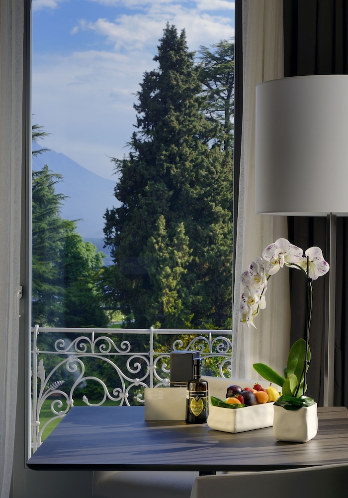 Lido Palace - The Leading Hotels of the World — Hotel rooms in Riva del Garda, Trentino-Alto Adige