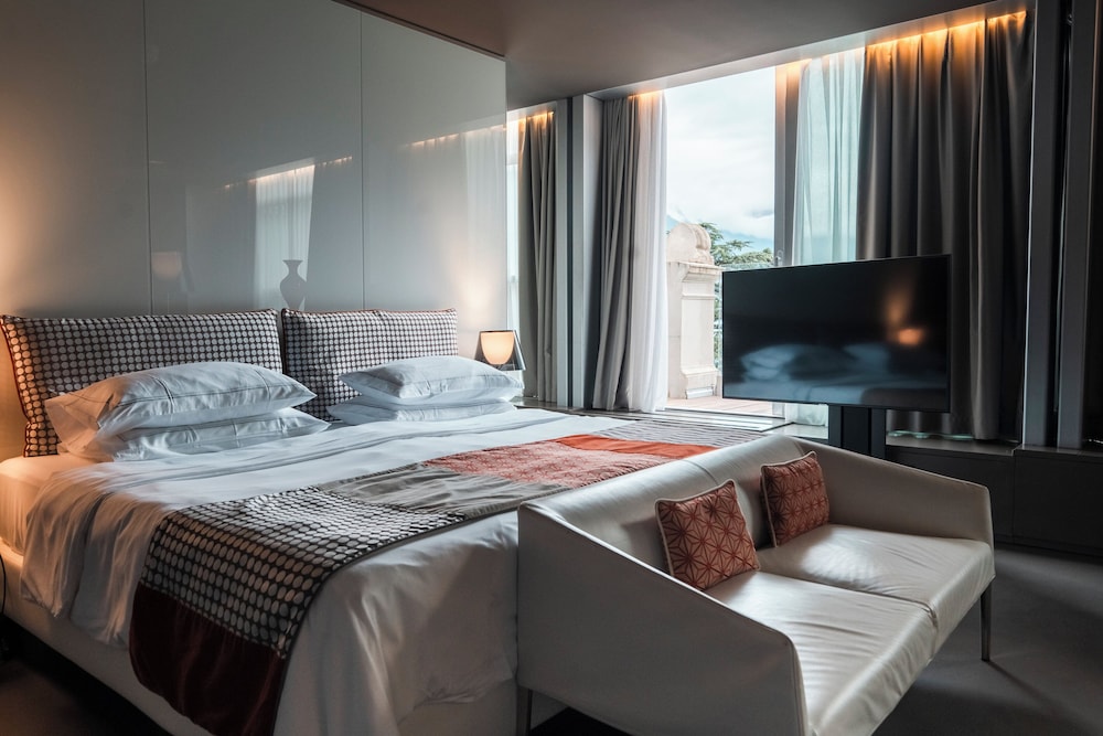 Lido Palace - The Leading Hotels of the World — Hotel rooms in Riva del Garda, Trentino-Alto Adige