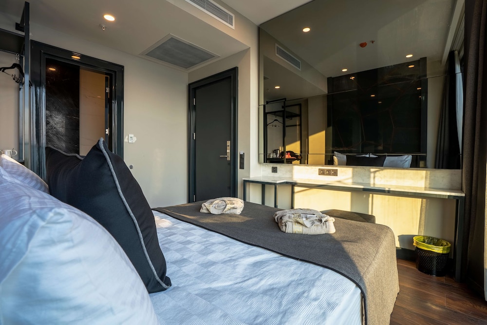 Lucky Monkey Hotel — Hotel rooms in Antalya