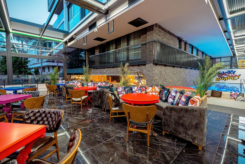 Lucky Monkey Hotel — Restaurant & bars in Antalya