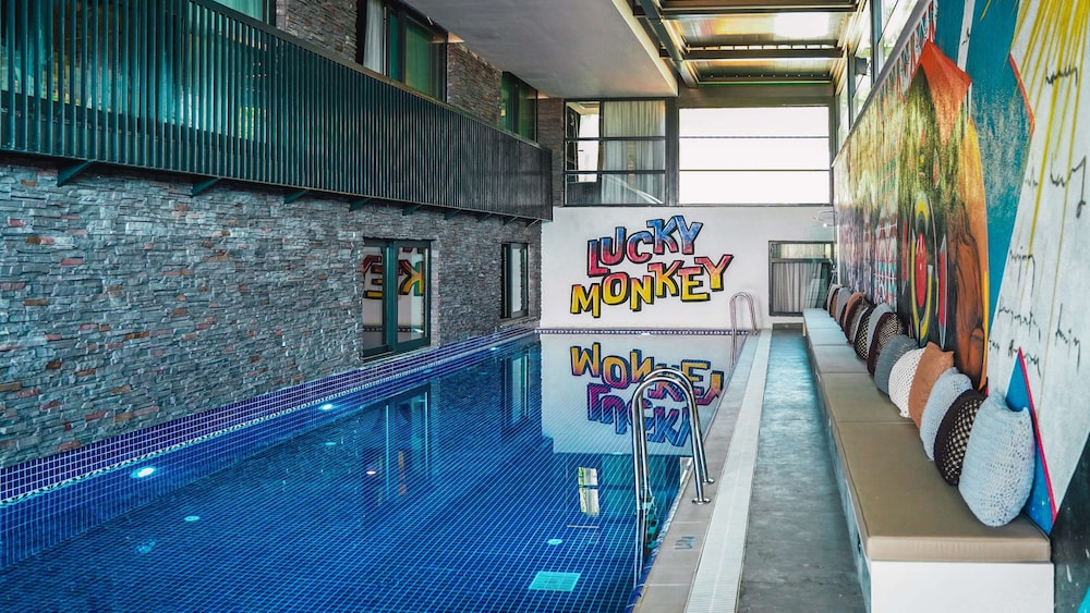 Lucky Monkey Hotel — Swimming pool in Antalya