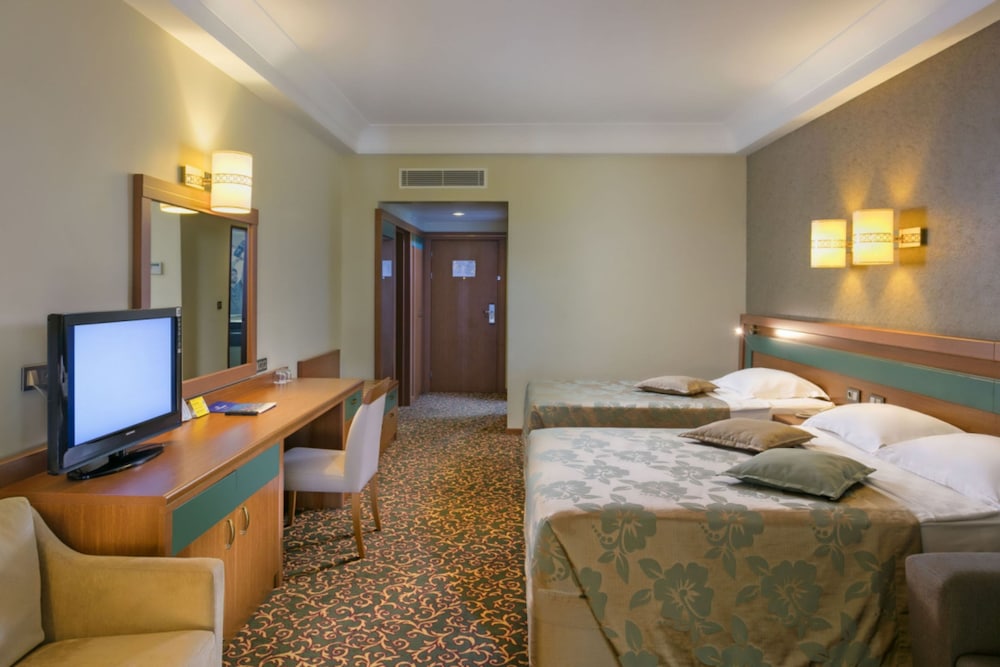 Özkaymak Select Hotel - Ultra All Inclusive — Hotel rooms in Avsallar