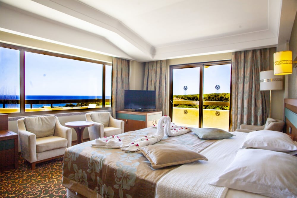 Özkaymak Select Hotel - Ultra All Inclusive — Hotel rooms in Avsallar