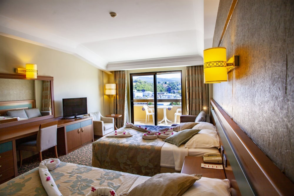 Özkaymak Select Hotel - Ultra All Inclusive — Hotel rooms in Avsallar