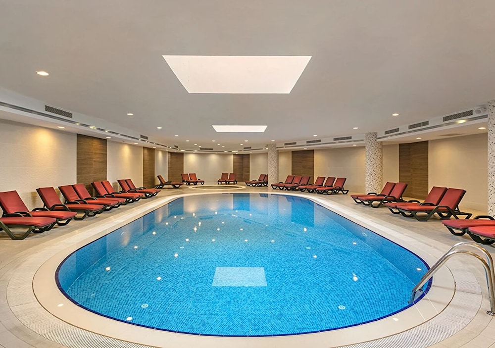 Özkaymak Select Hotel - Ultra All Inclusive — Swimming pool in Avsallar