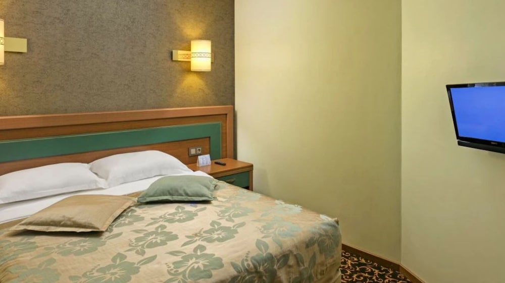 Özkaymak Select Hotel - Ultra All Inclusive — Hotel rooms in Avsallar