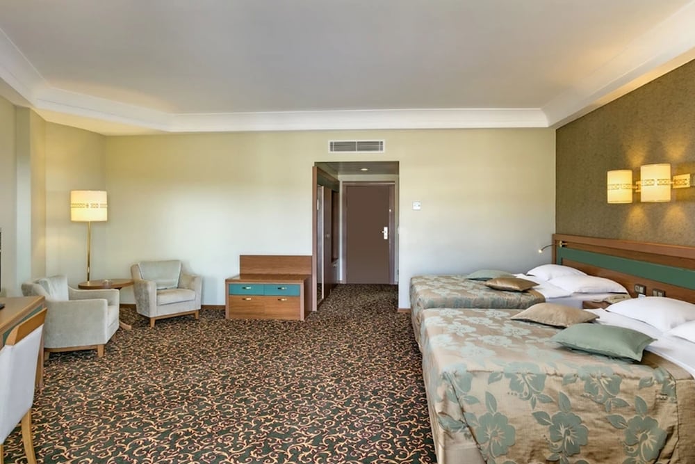Özkaymak Select Hotel - Ultra All Inclusive — Hotel rooms in Avsallar